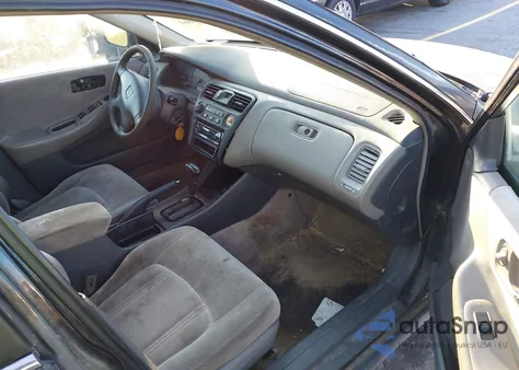 1999 Honda Accord Lx из США, поврежденный, VIN 1HGCG5647XA144120